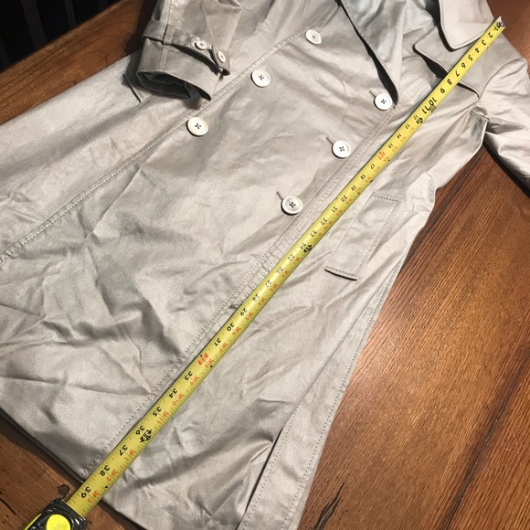 ELIE TAHARI | Med | Trench Coat with soft gold shimmer | PRICE FIRM - Picture 10 of 15